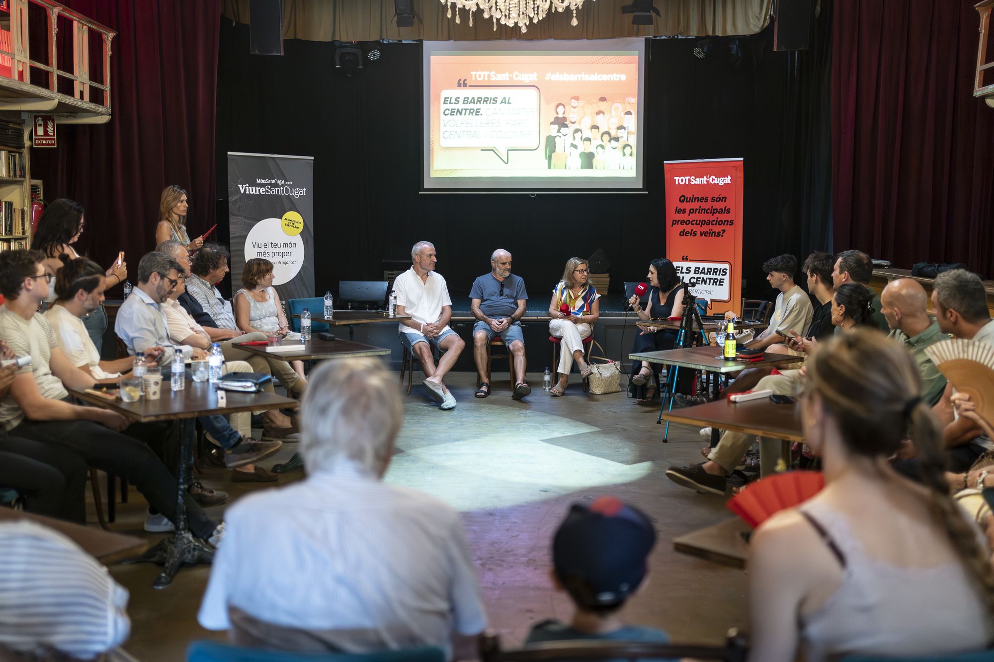 Debat a Volpelleres, Parc Central i Colomer del cicle 'Els barris al centre'. FOTO: Mireia Comas