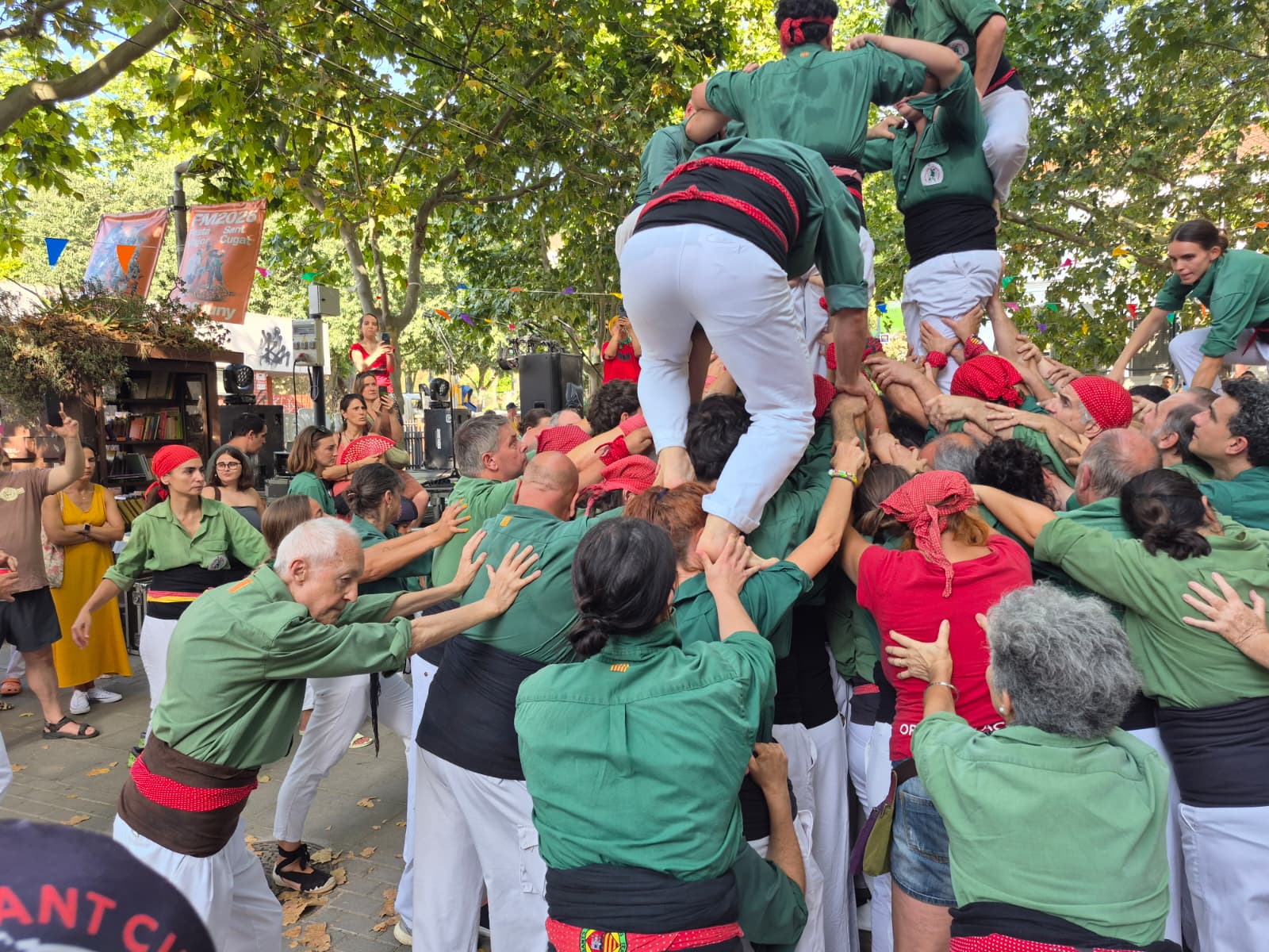 Castellers de Sant Cugat a la Floresta FOTO: TOT Sant Cugat