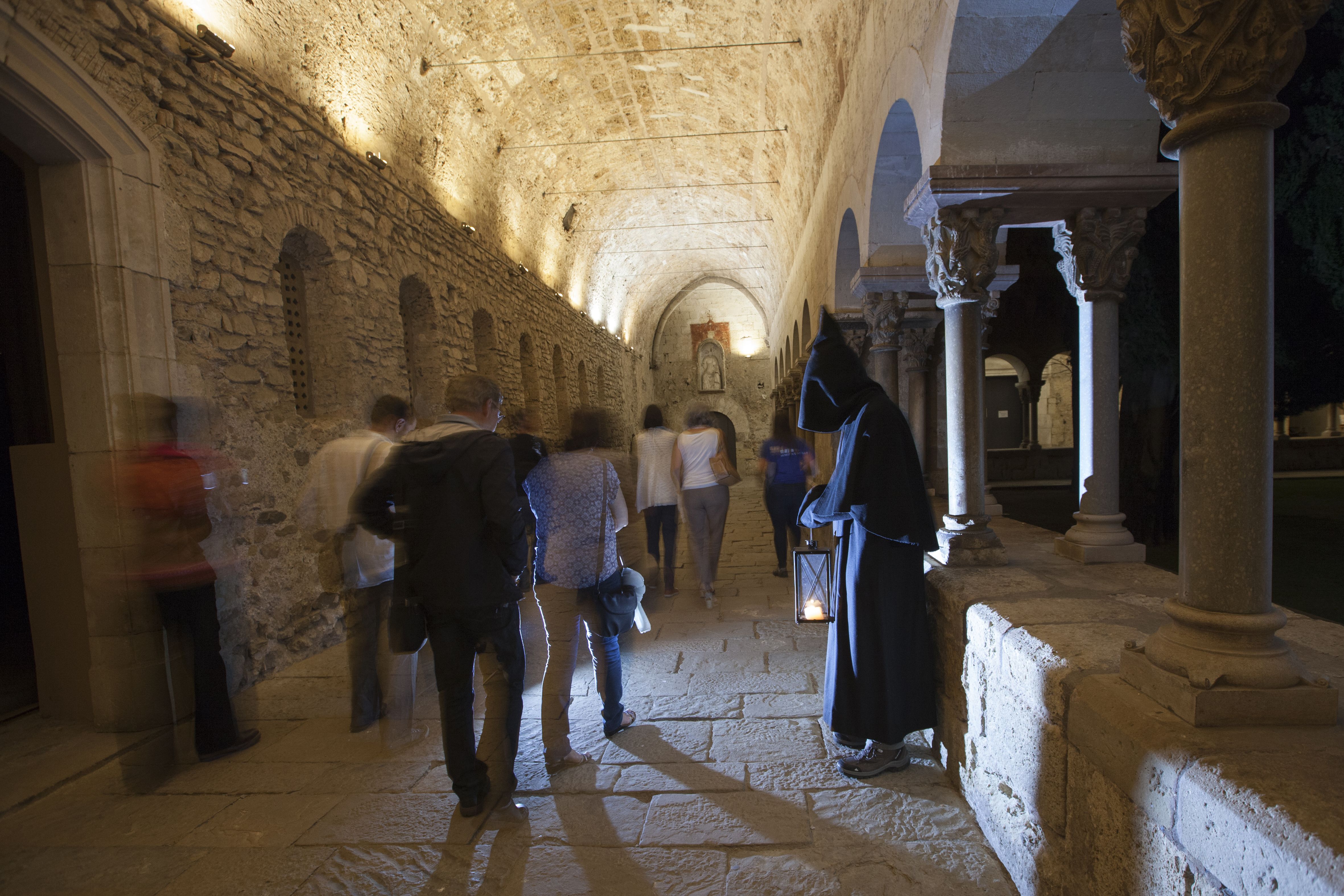 Els participants recorreran els espais del monestir mentre coneixen relats sobre la seva història FOTO: Cedida