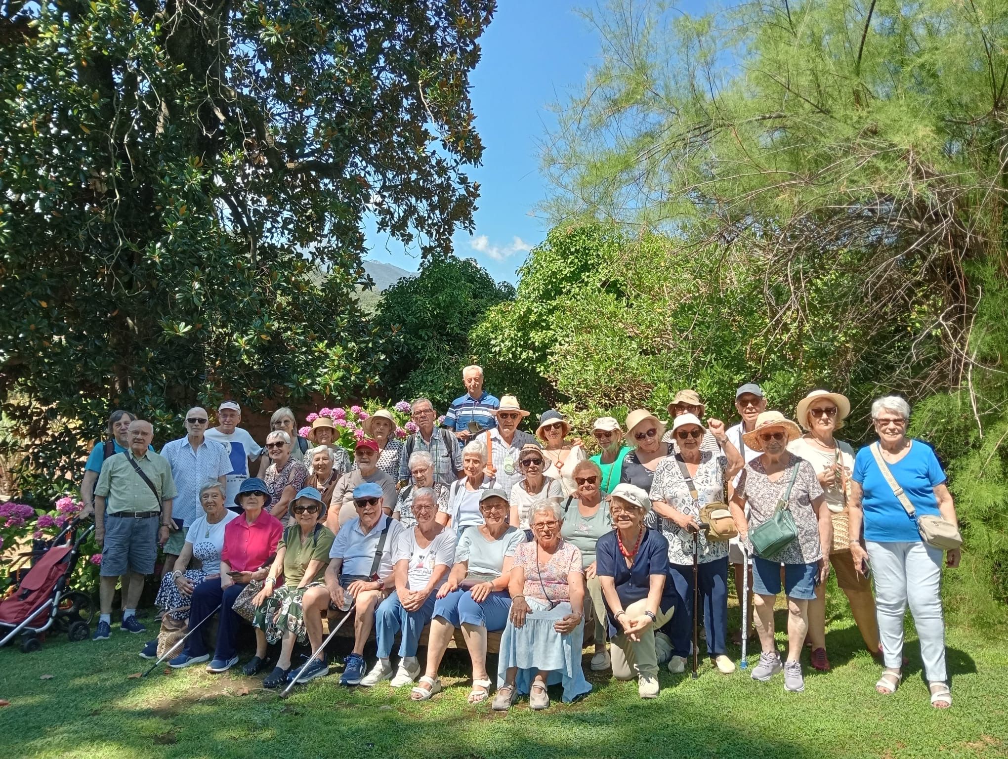 La Llar d’Avis descobreix el patrimoni i la natura de Sant Hilari Sacalm