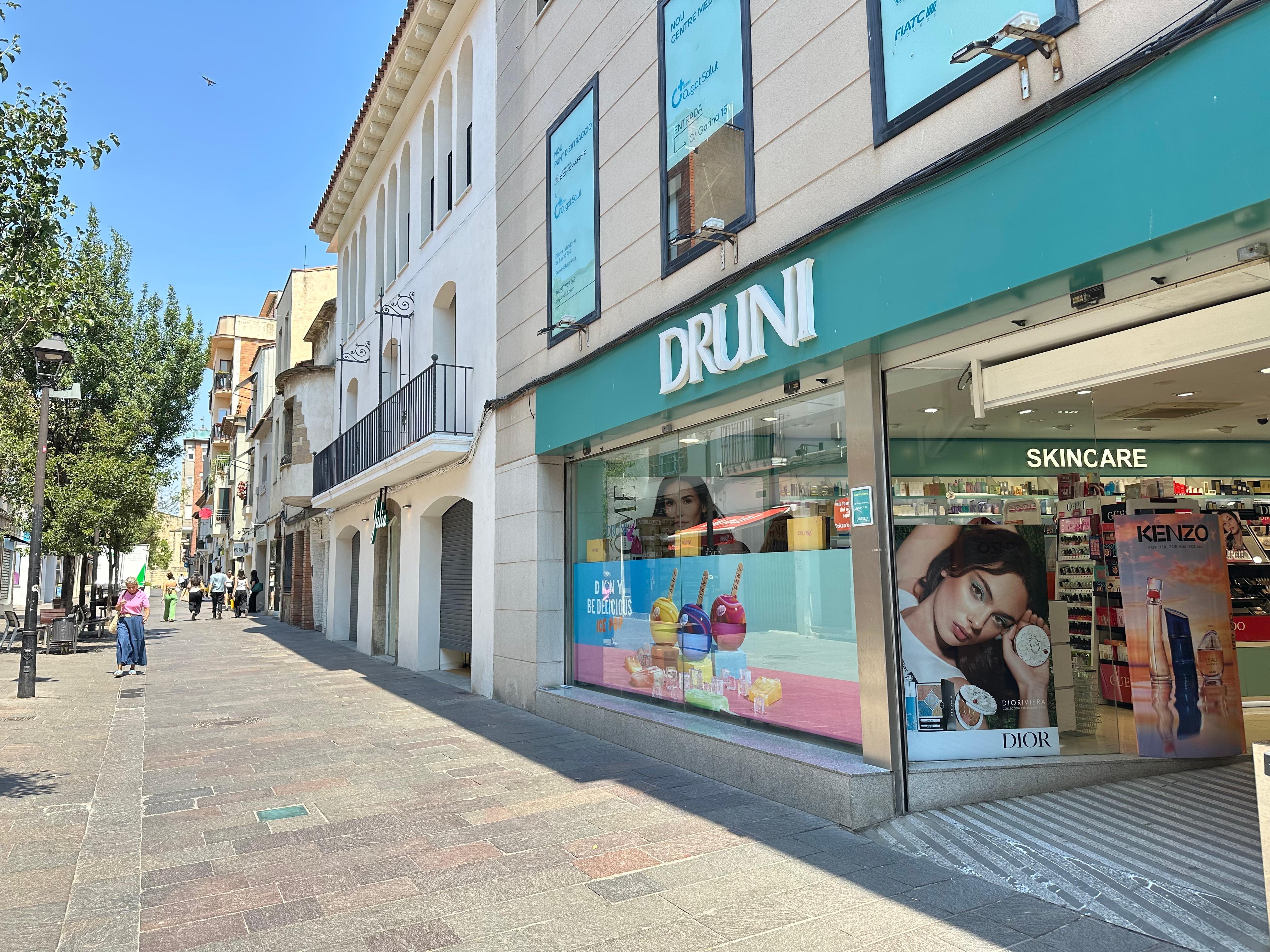 La perfumeria Druni es traslladarà per ampliar la seva oferta. FOTO: TOT Sant Cugat