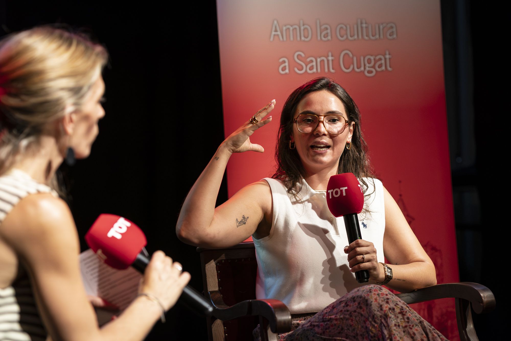 Presentació del llibre 'Si un dia tu i jo' de Carla Clavera. FOTO: Mireia Comas (TOT Sant Cugat)