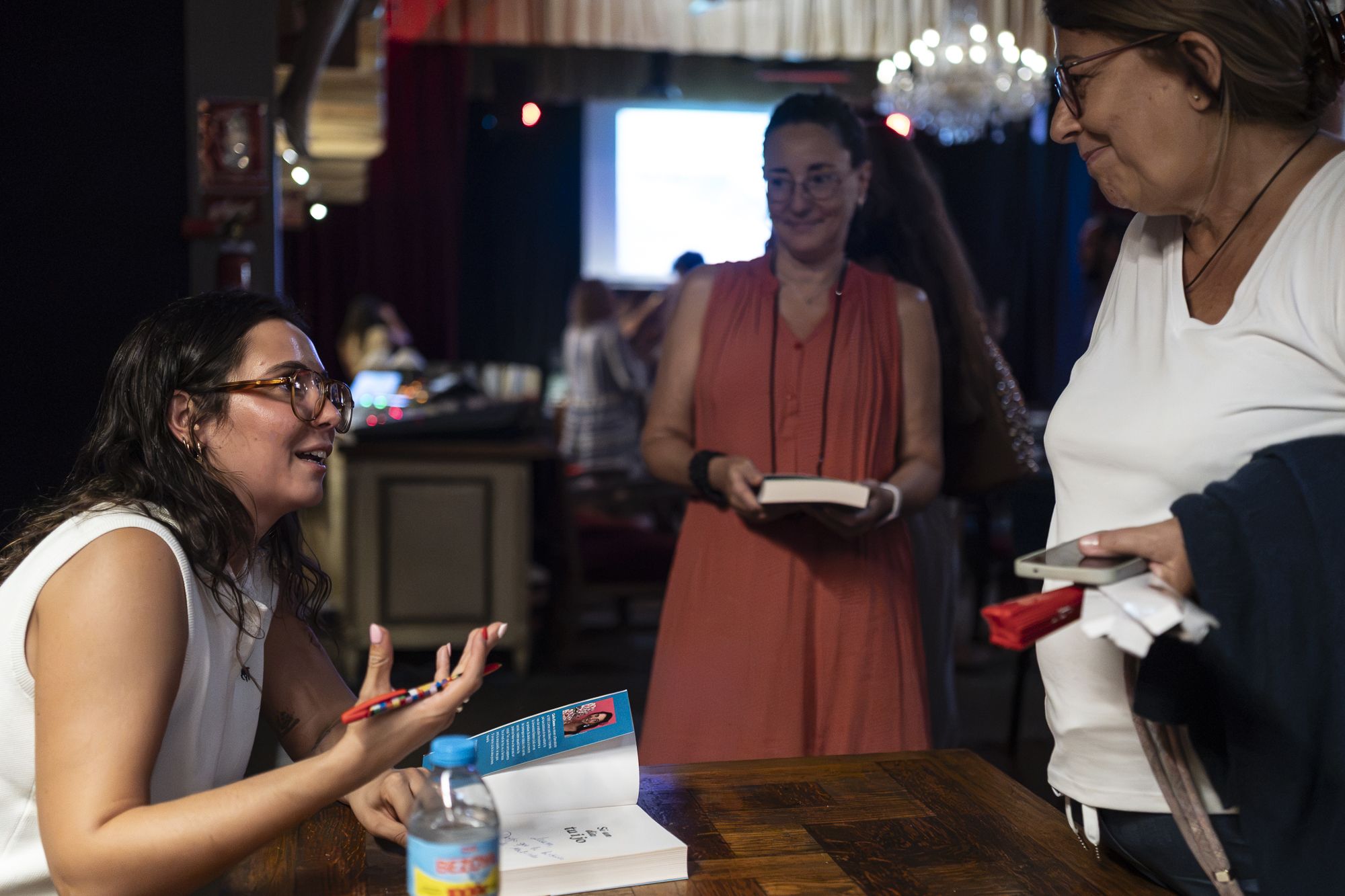 Presentació del llibre 'Si un dia tu i jo' de Carla Clavera. FOTO: Mireia Comas (TOT Sant Cugat)
