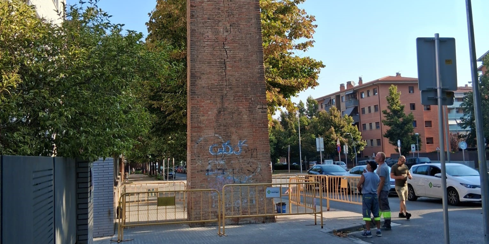 Xemeneia de l'antiga bòbila del Centre Borja. FOTO: Ajuntament.