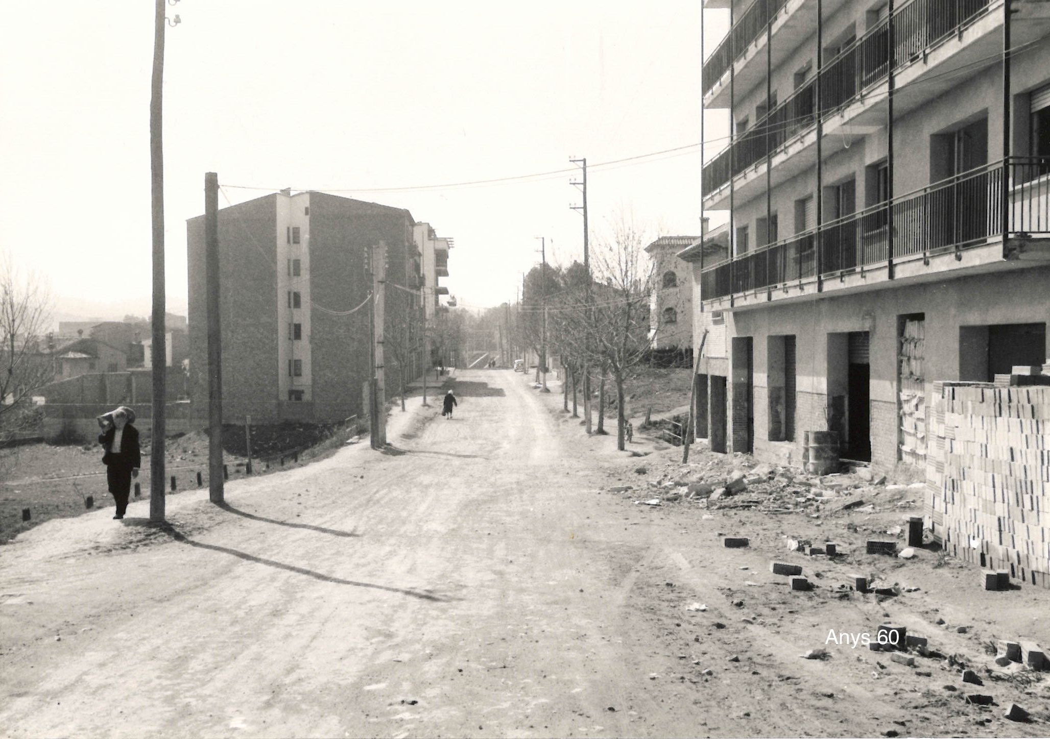 Construcció a l'avinguda de Lluís Companys als anys seixanta. FOTO: Arxiu