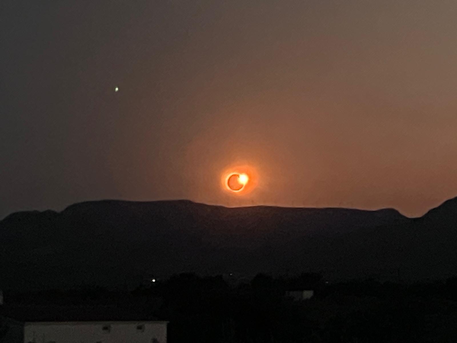 Eclipsi solar des de Montbrió del Camp. FOTO: Teresa de Sivatte