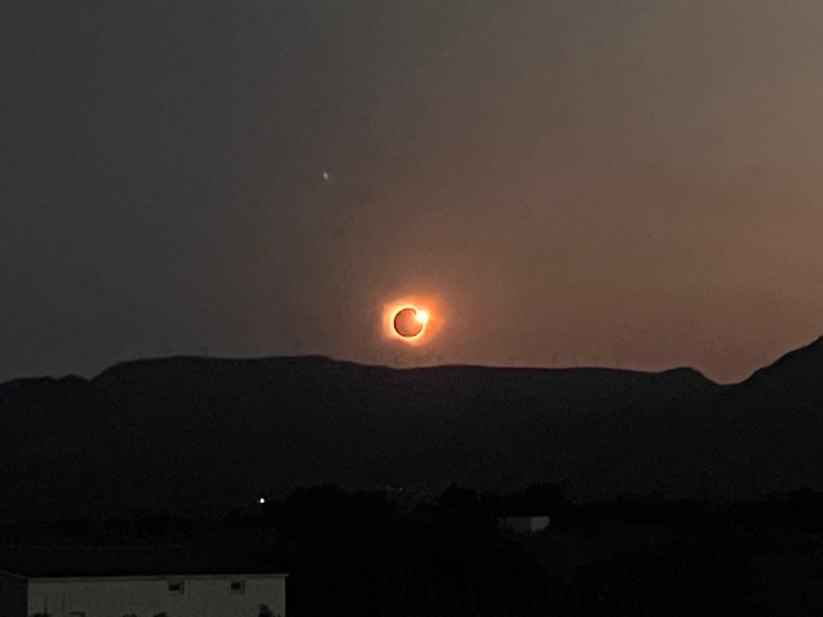 Eclipsi solar des de Montbrió del Camp. FOTO: Teresa de Sivatte