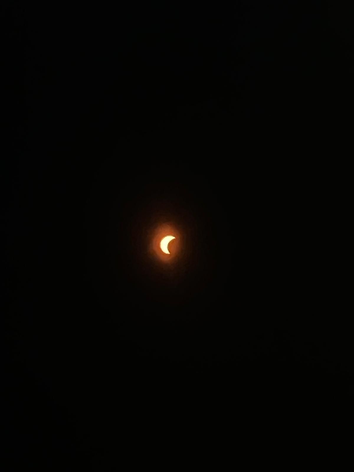 Eclipsi solar des de Montbrió del Camp. FOTO: Teresa de Sivatte