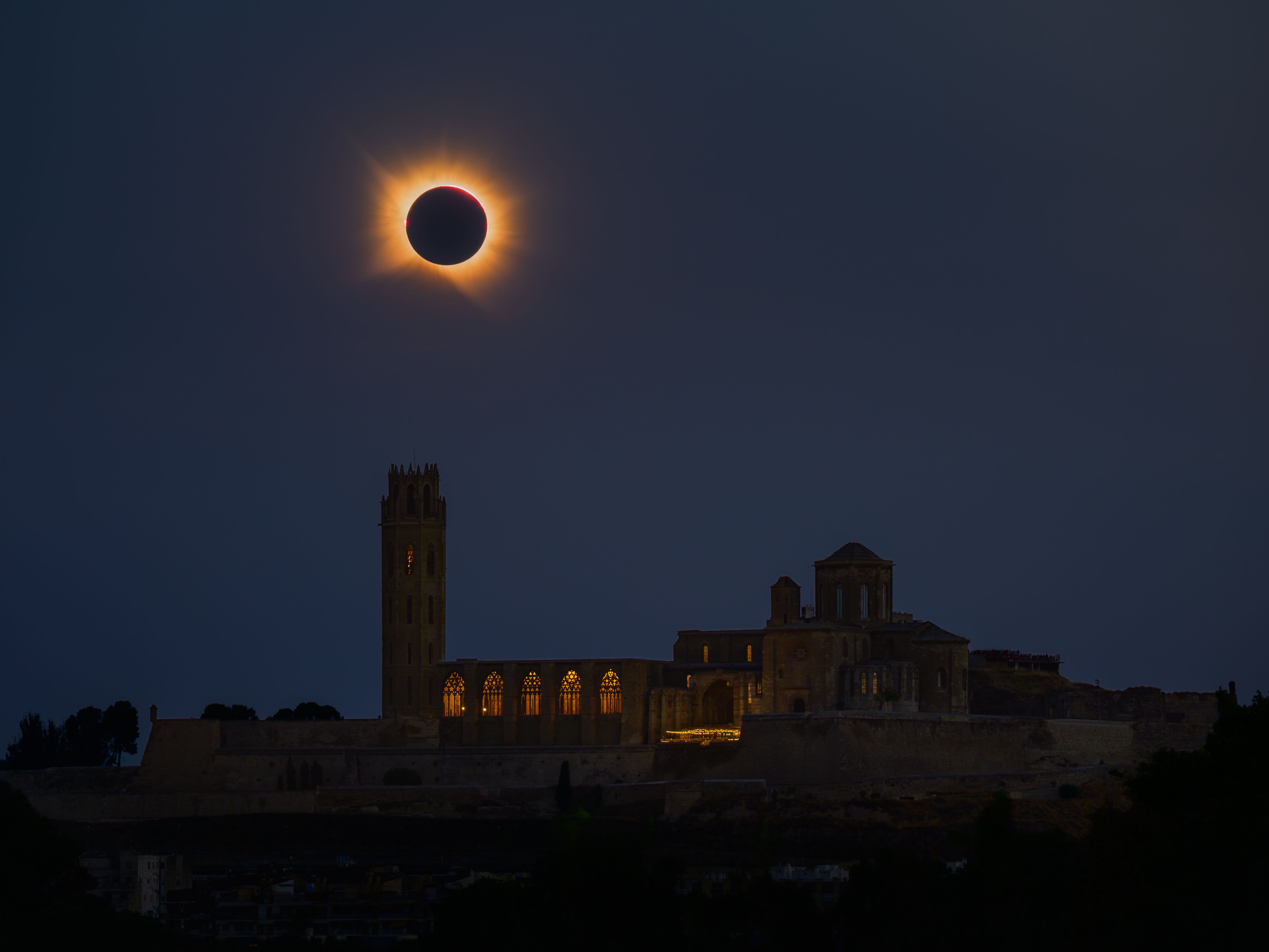 Eclipsi sobre la Seu Vella - Lleida FOTO: Jordi Manzano Riera