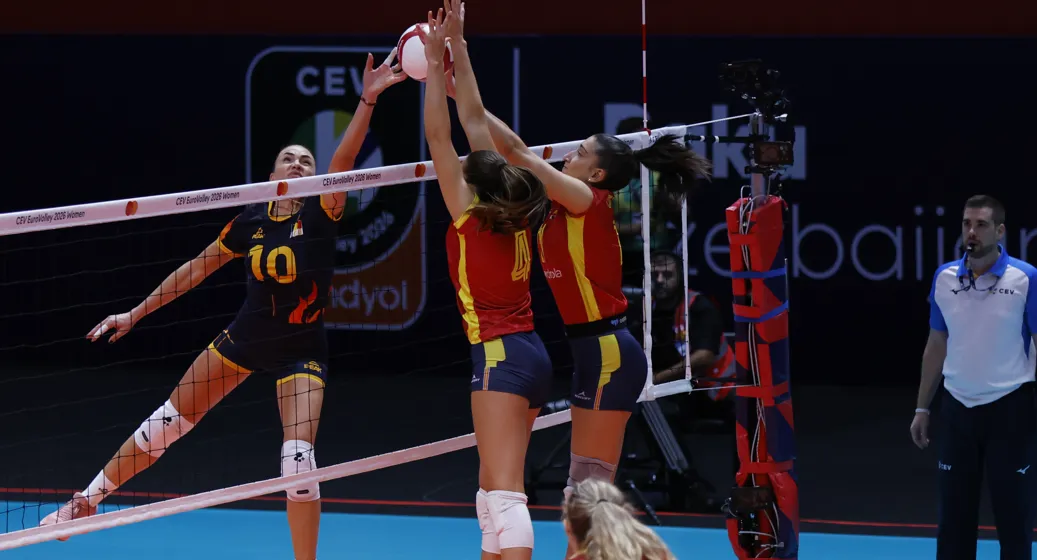 La selecció espanyola s'acomiada del Campionat d'Europa de voleibol després de perdre els 5 partits disputats. FOTO: RFEVB