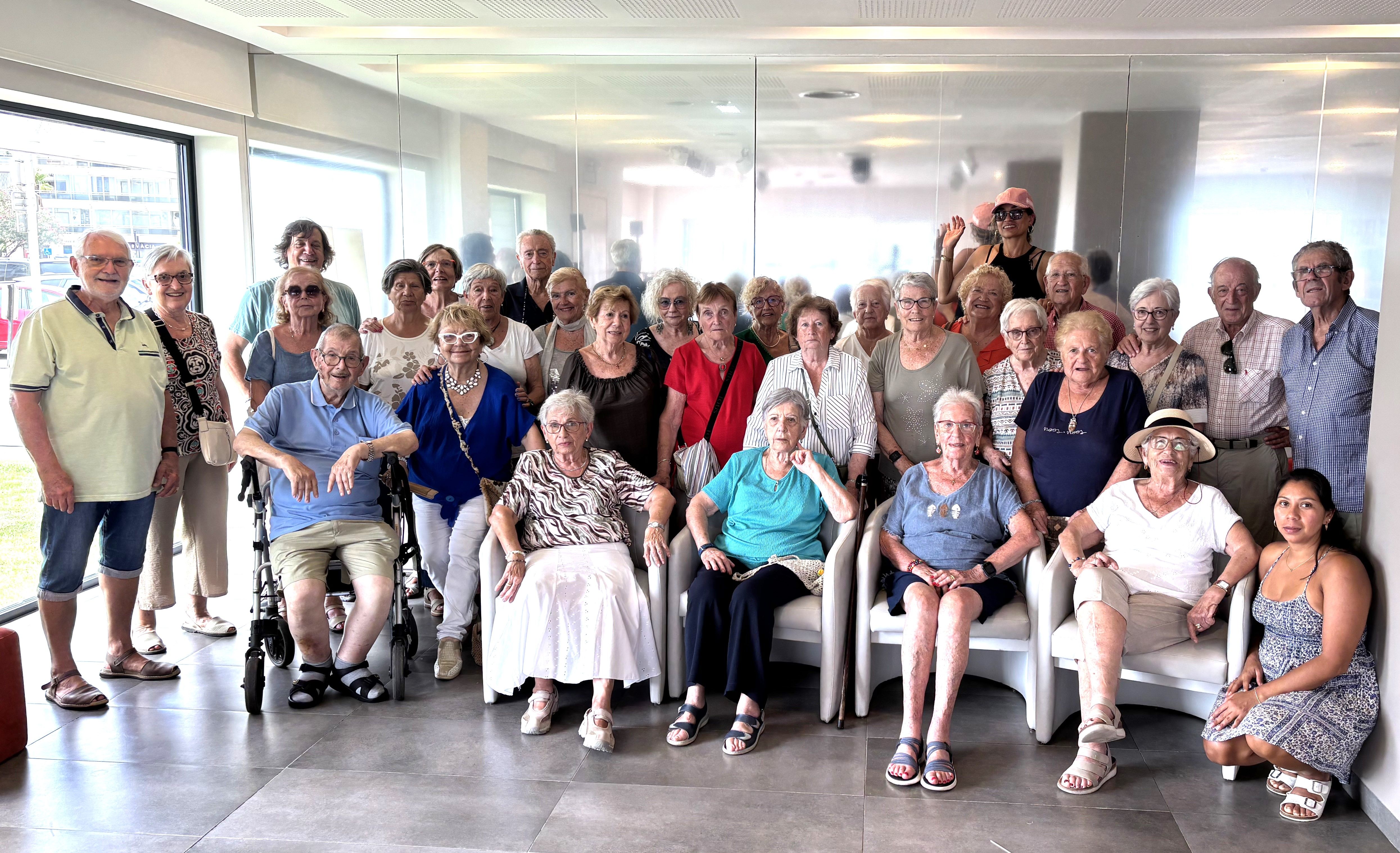 La Llar d’Avis de Sant Cugat gaudeix d’una setmana de vacances a Roses
