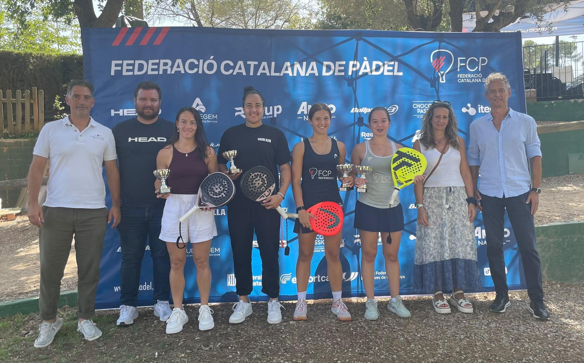 Les guanyadores i subcampiones de l'Slam del 2026 de la Federació Catalana de Pàdel celebrat al Club Tennis Natació Sant Cugat. FOTO: FCP