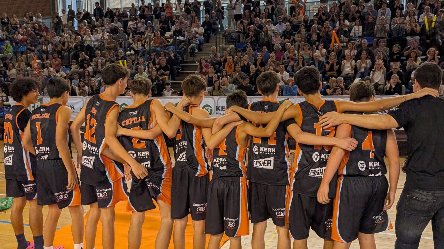 El Qbasket Sant Cugat presenta a tota la seva gran família