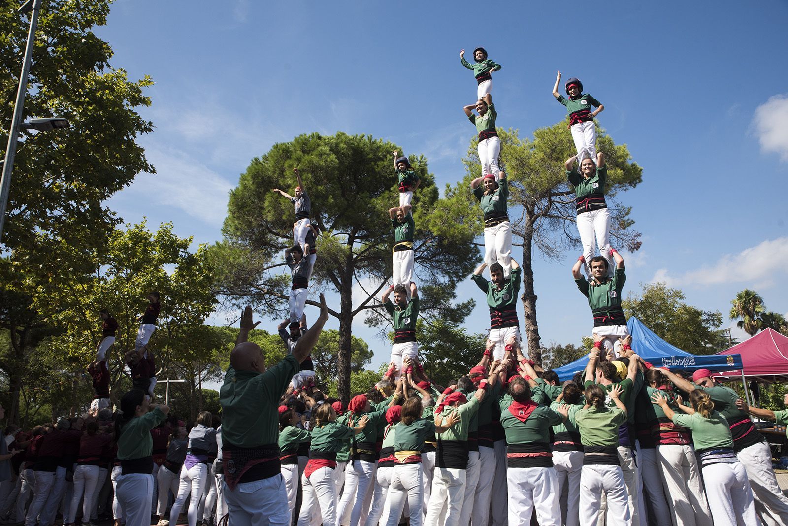 Els Castellers de Sant Cugat a la Festa Major de Valldoreix FOTO: Bernat Millet (TOT Sant Cugat)
