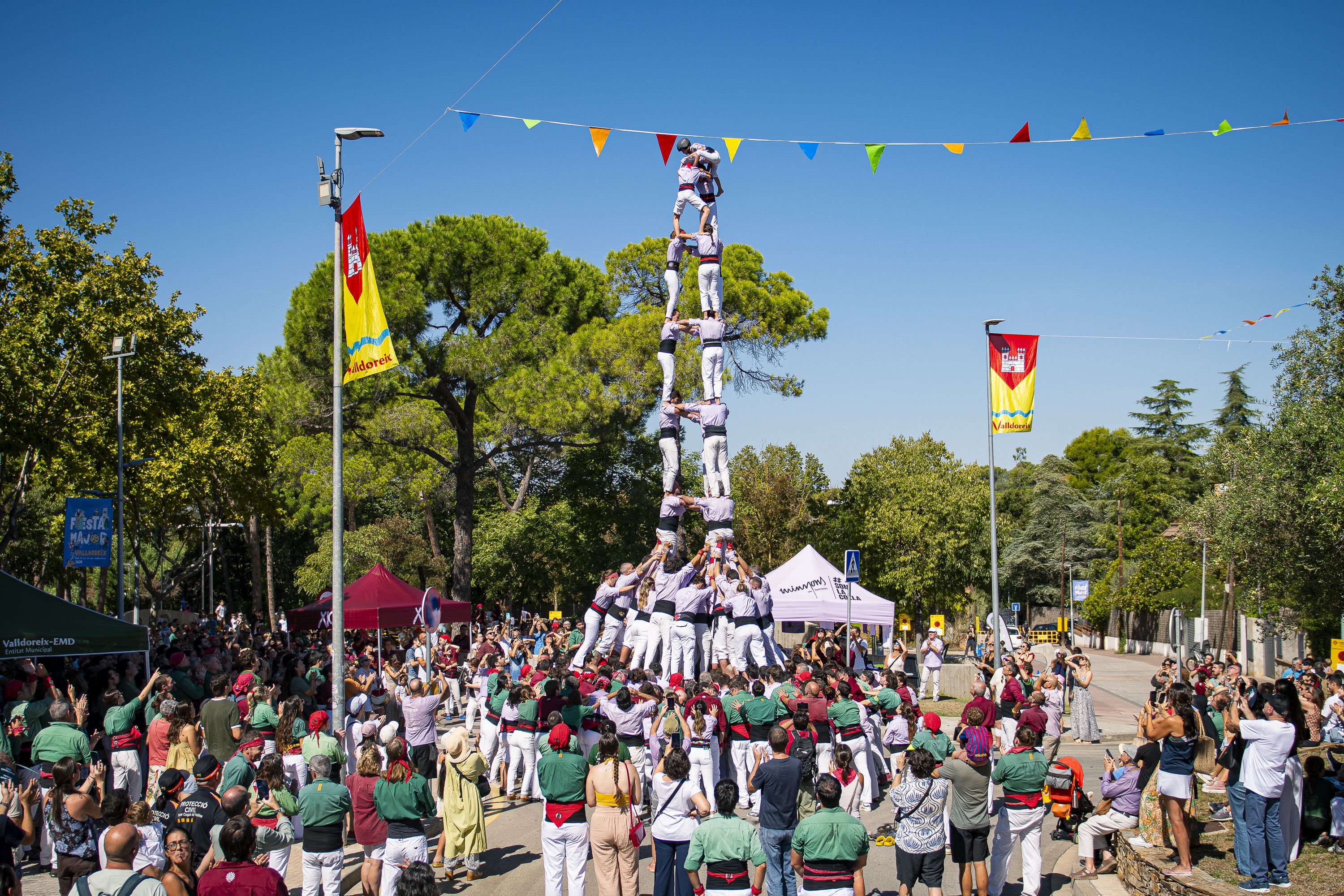 El 3d9 amb folre dels Minyons de Terrassa a Valldoreix FOTO: Pol Rodríguez (TOT Sant Cugat)