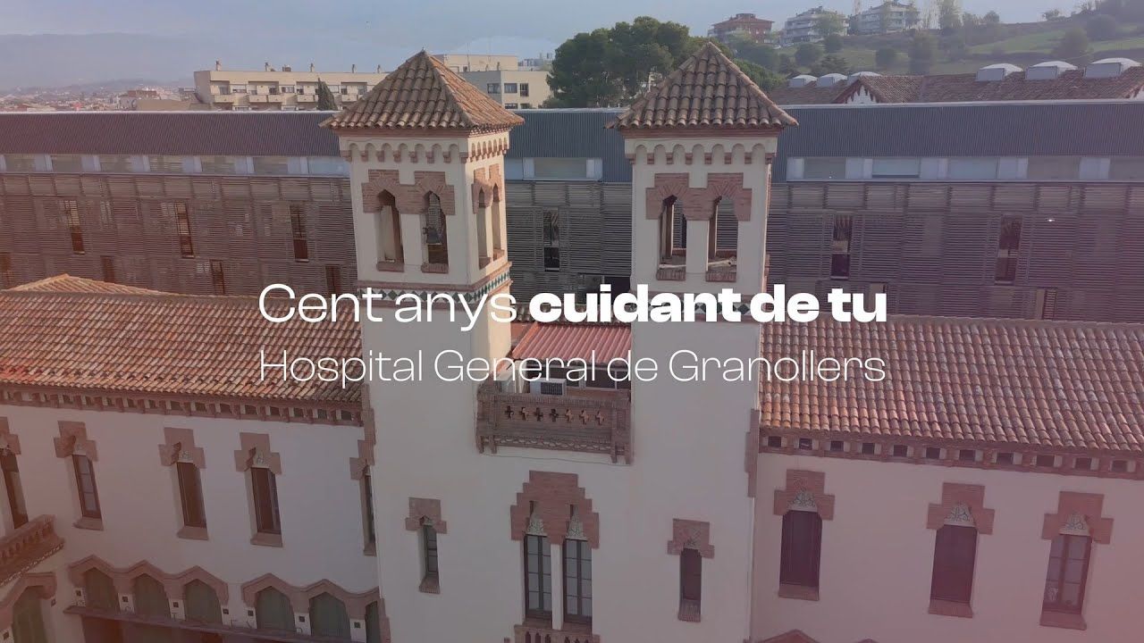 Cartell Cent anys cuidant de tu