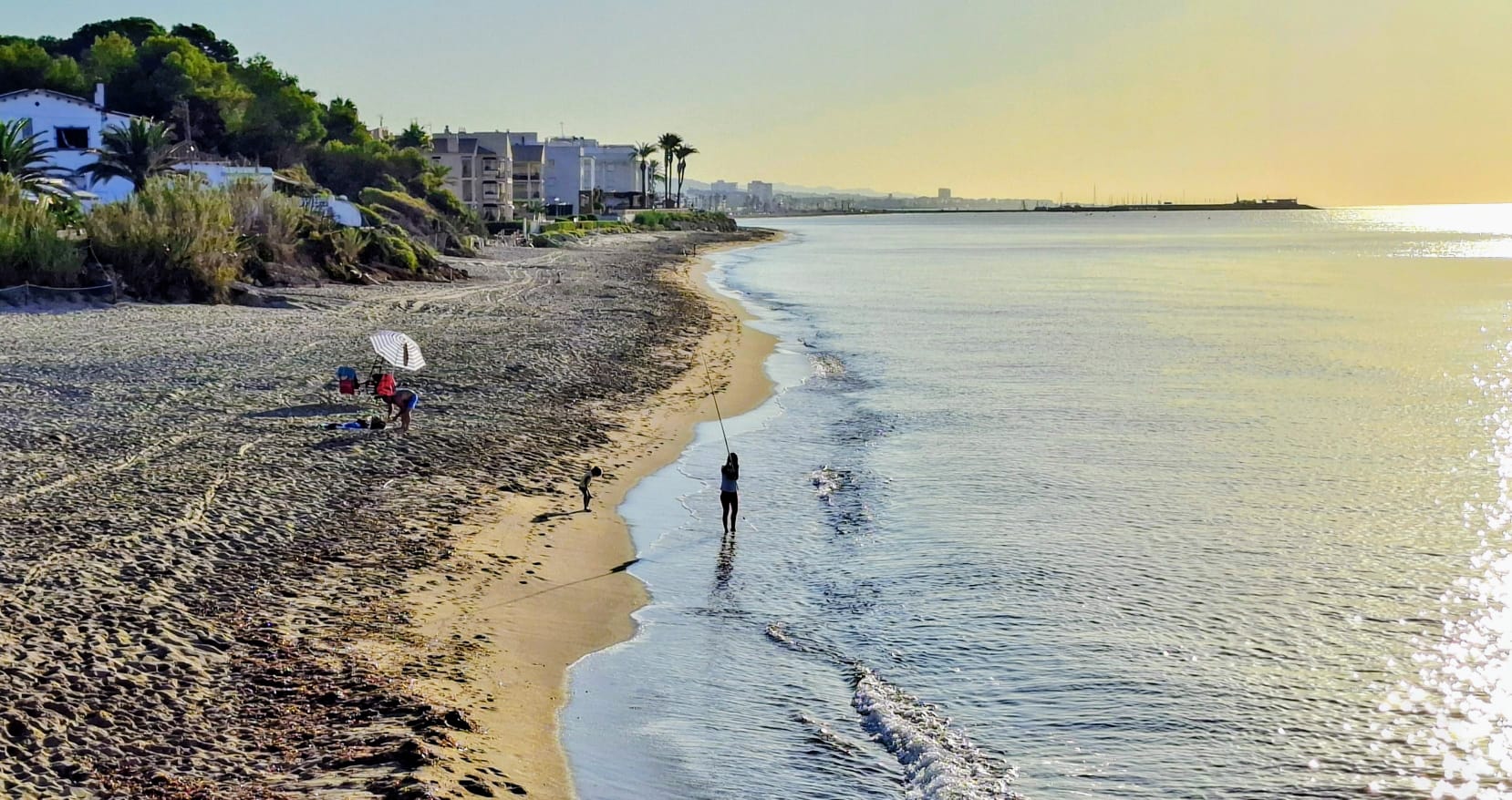 Bon dia a la platja del Francàs · El Francàs El Vendrell FOTO: Gema Serra de Larrocha