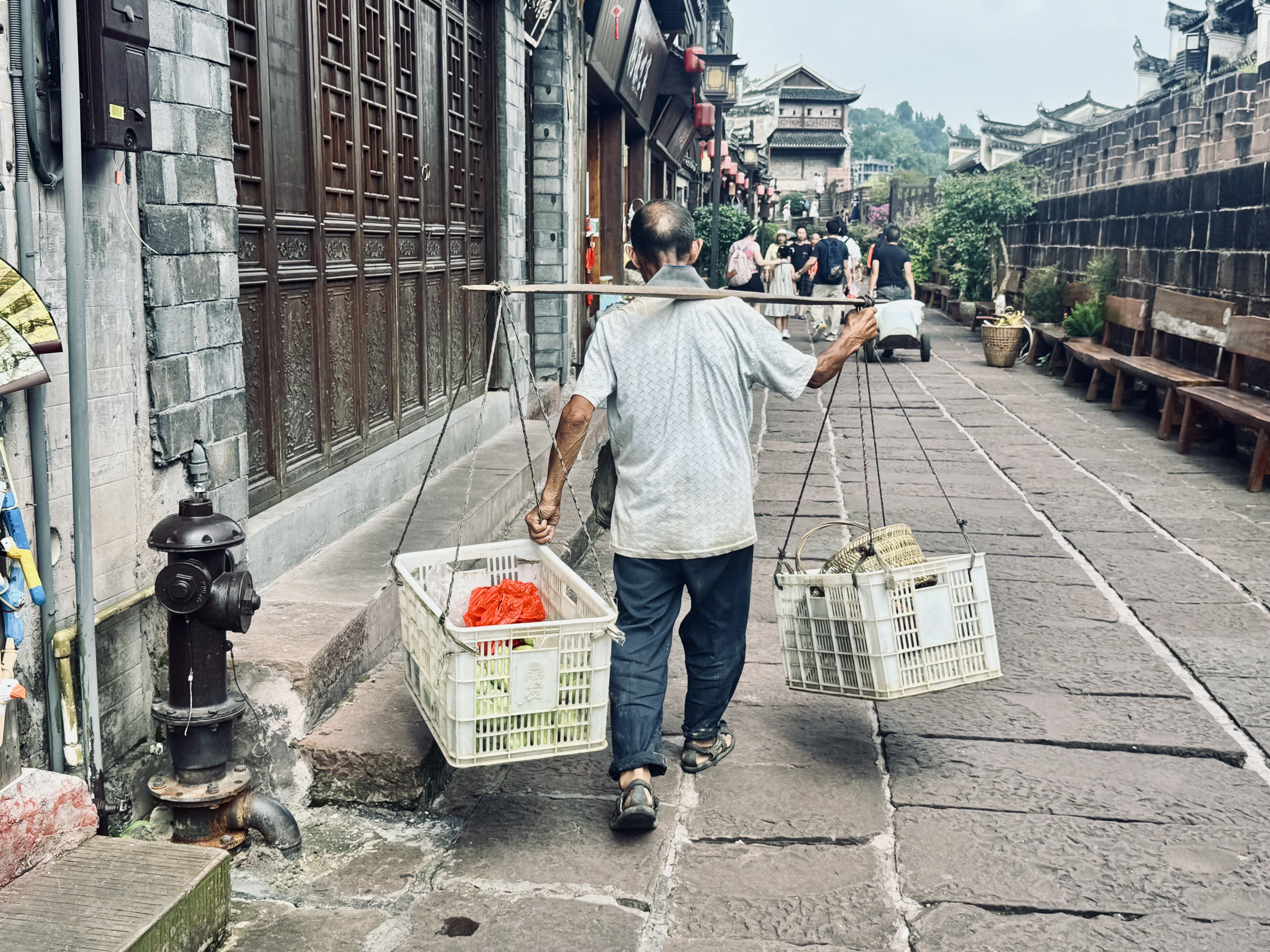 Camins de pedra, vida que avança · Ciudad Antigua de Fenghuang FOTO: María Mallol Quílez