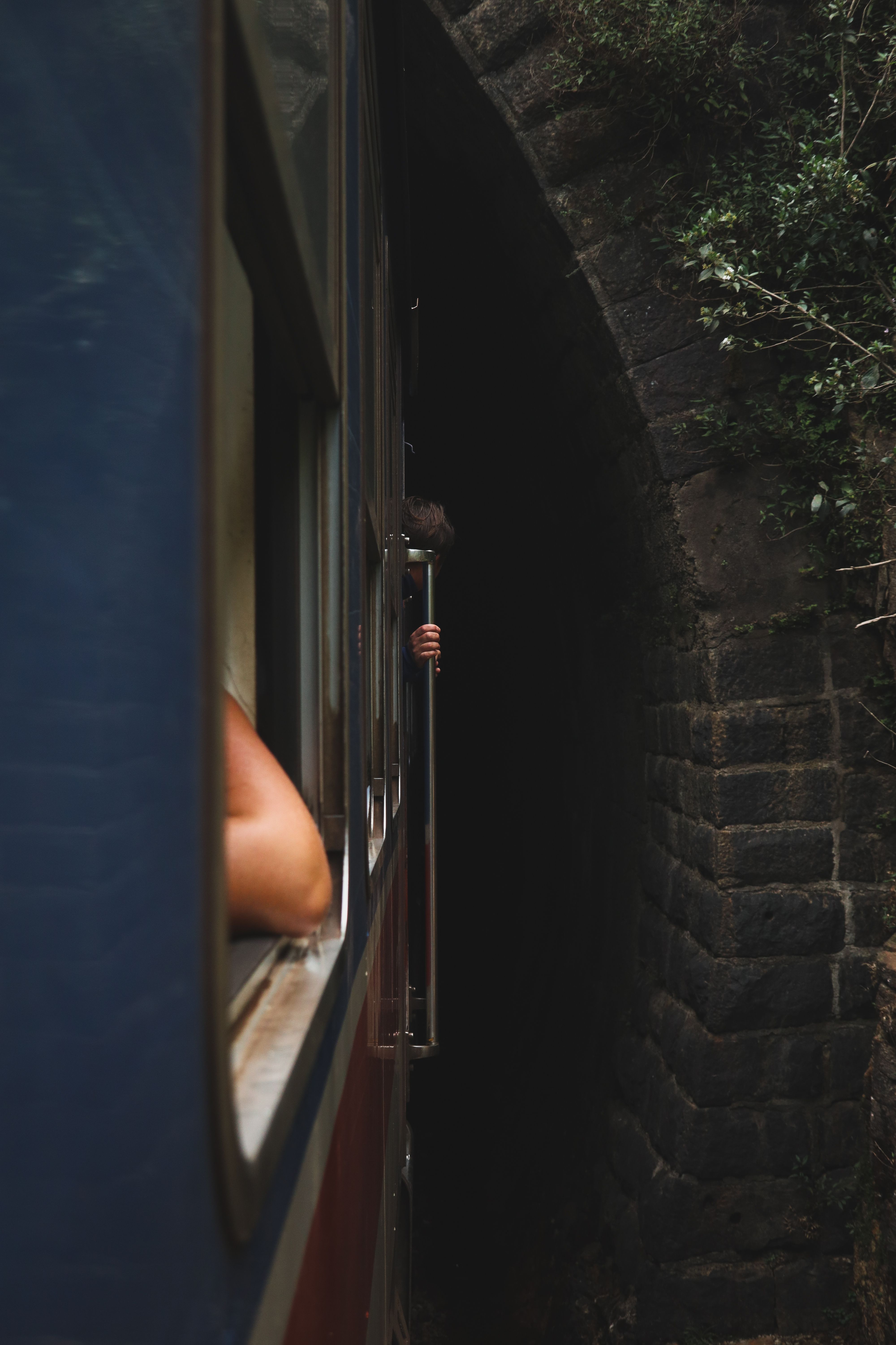El túnel del temps · Tren de Kandy (Sri Lanka), inaugurat el 1867, en plena època colonial britànica, i amb vagons clàssics del 1960. FOTO: Daniel Trius Arias