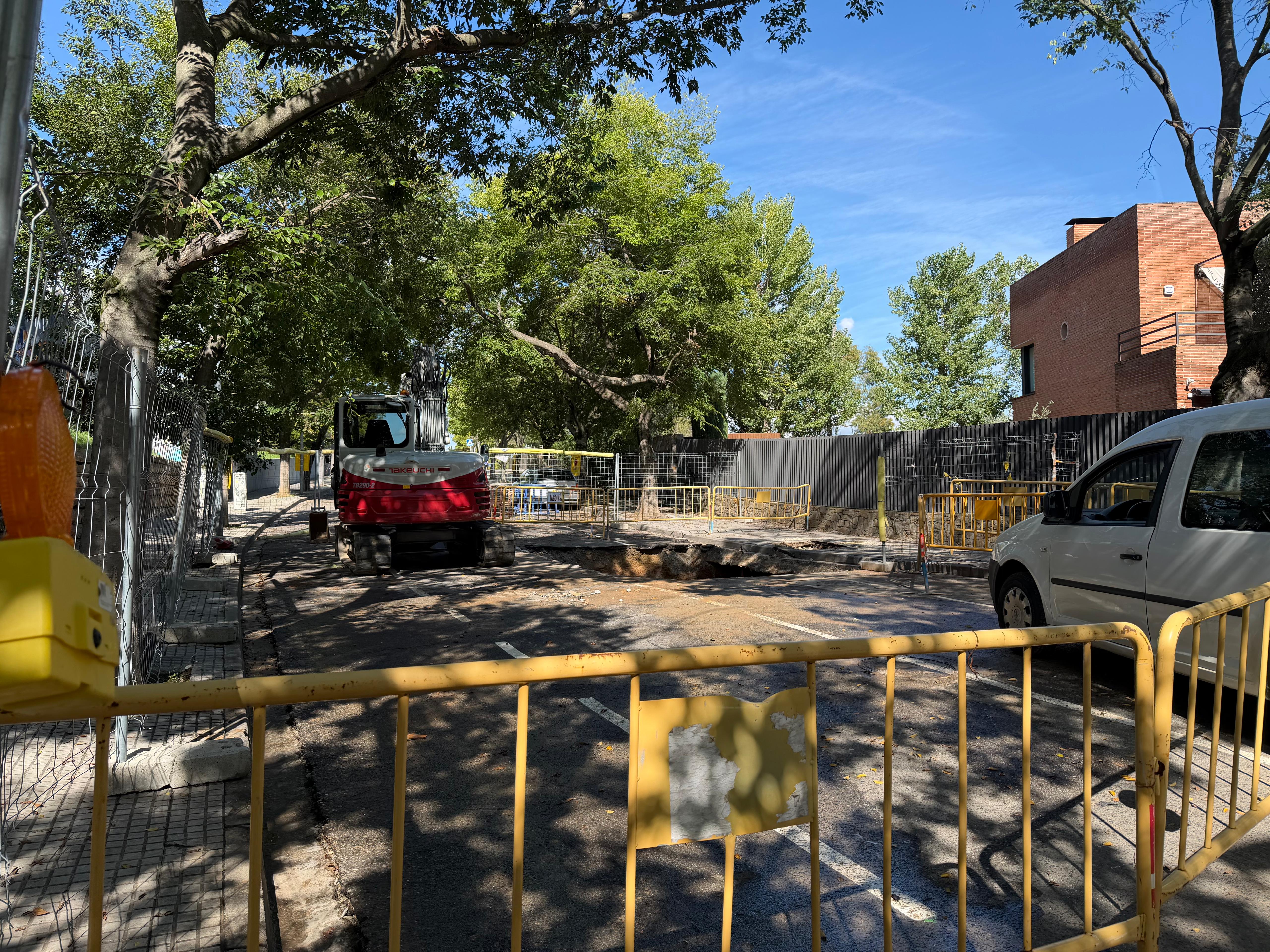 L'avinguda de Villadelprat, tallada al trànsit FOTO: TOT Sant Cugat
