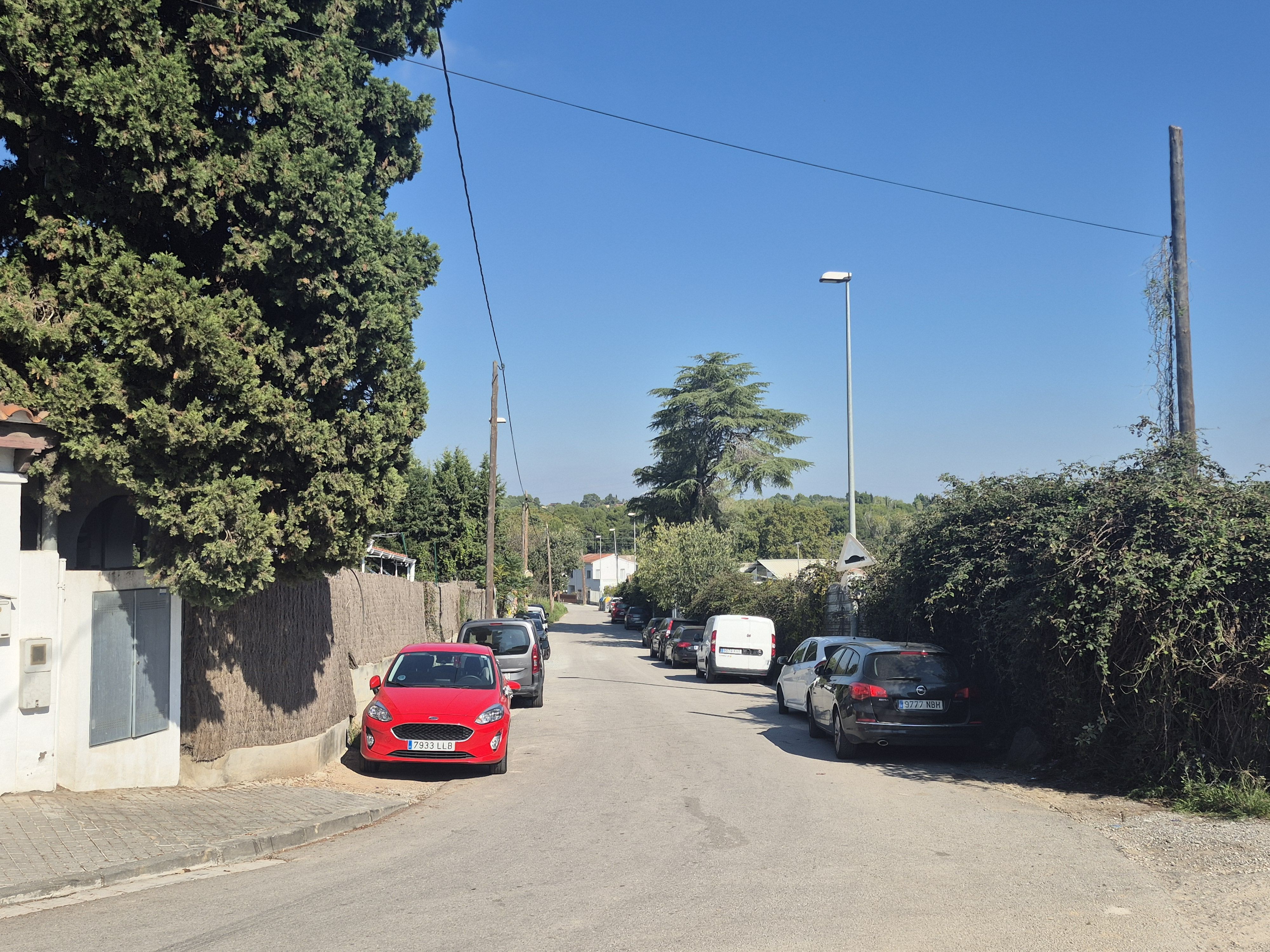 El carrer de Campoamor, a la zona de la Pelleria, que surt des de la carretera de Roquetes FOTO: TOT Sant Cugat