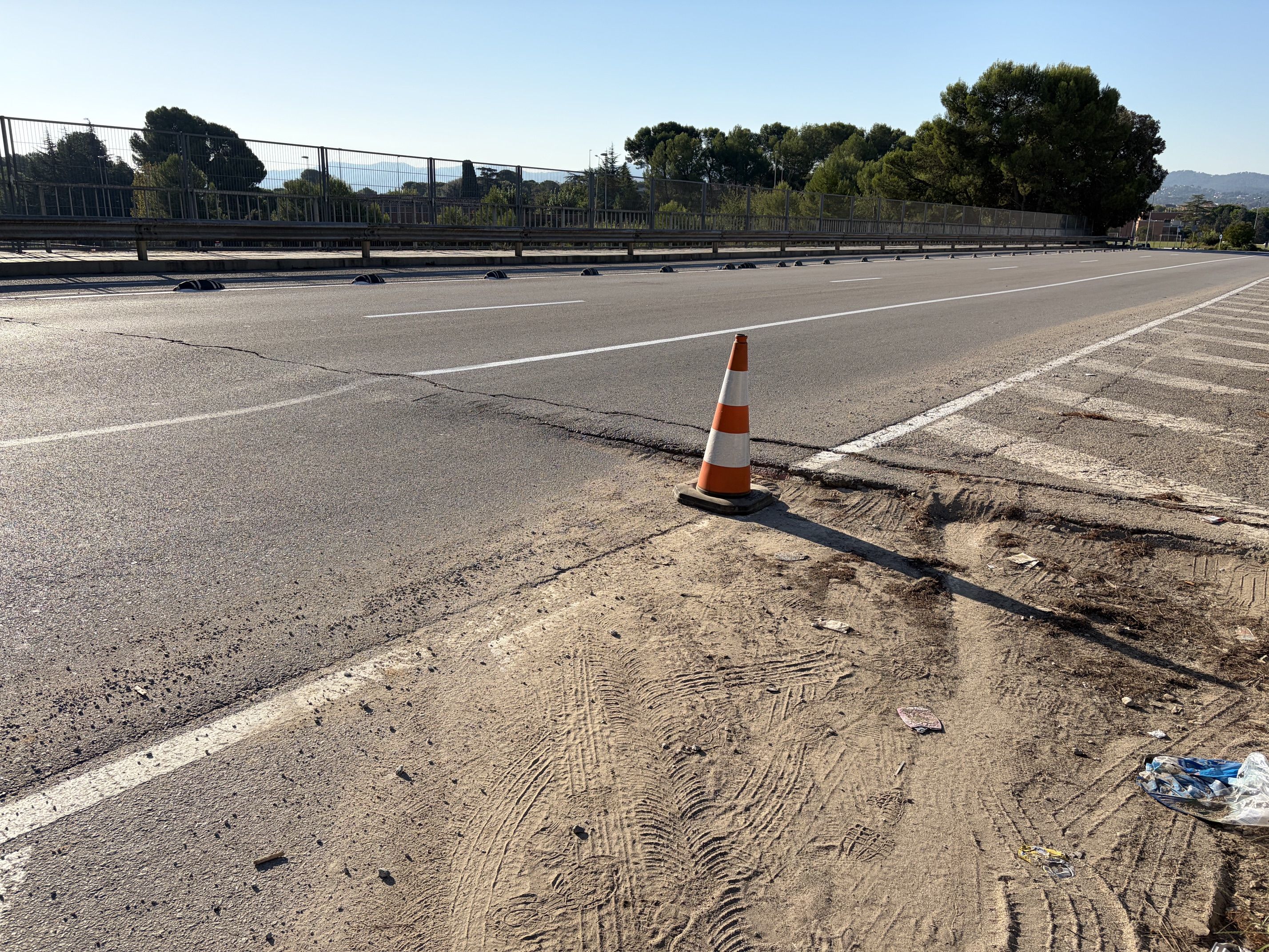 Un obstacle al mig de la carretera