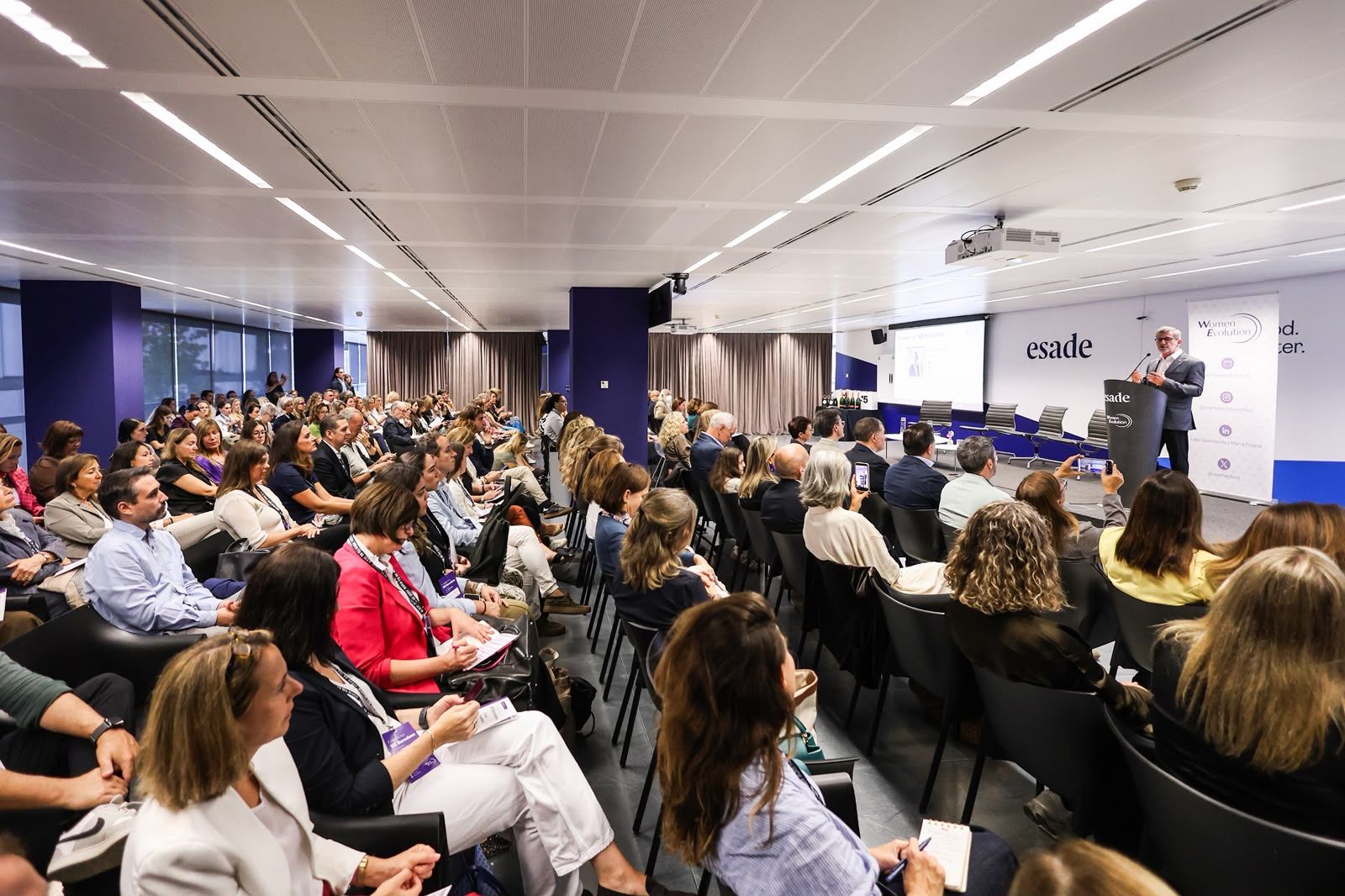 Desenes de persones han assistit al congrés FOTO: Ajuntament 