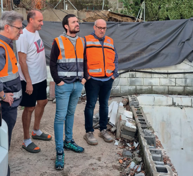L’alcalde, acompanyat d’altres responsables municipals, va visitar les zones més afectades. FOTO: Ajuntament