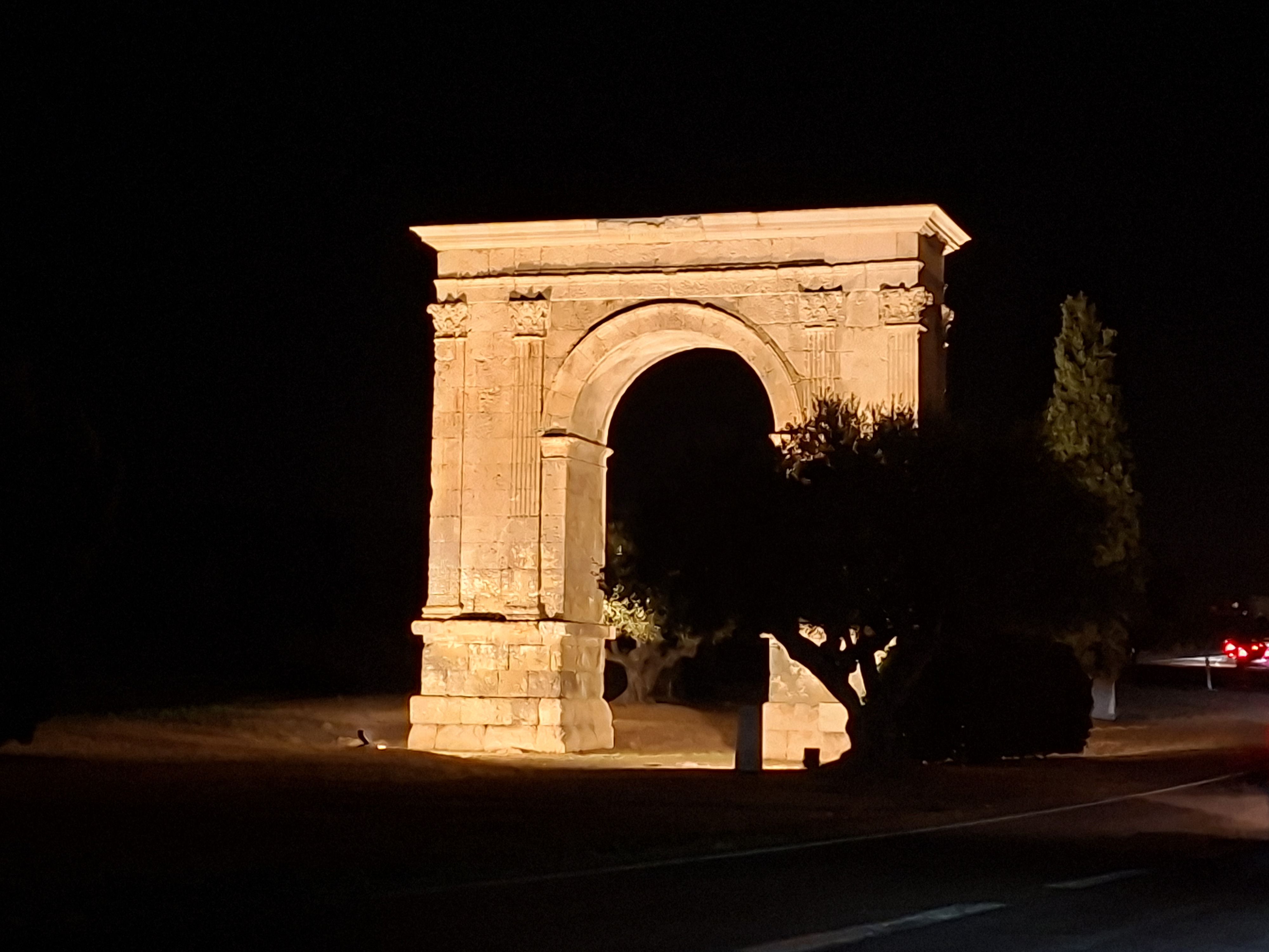 MMXXX ANNI NOBISCUM · Arc de Berà FOTO: RAMON COSTA BARRIERAS