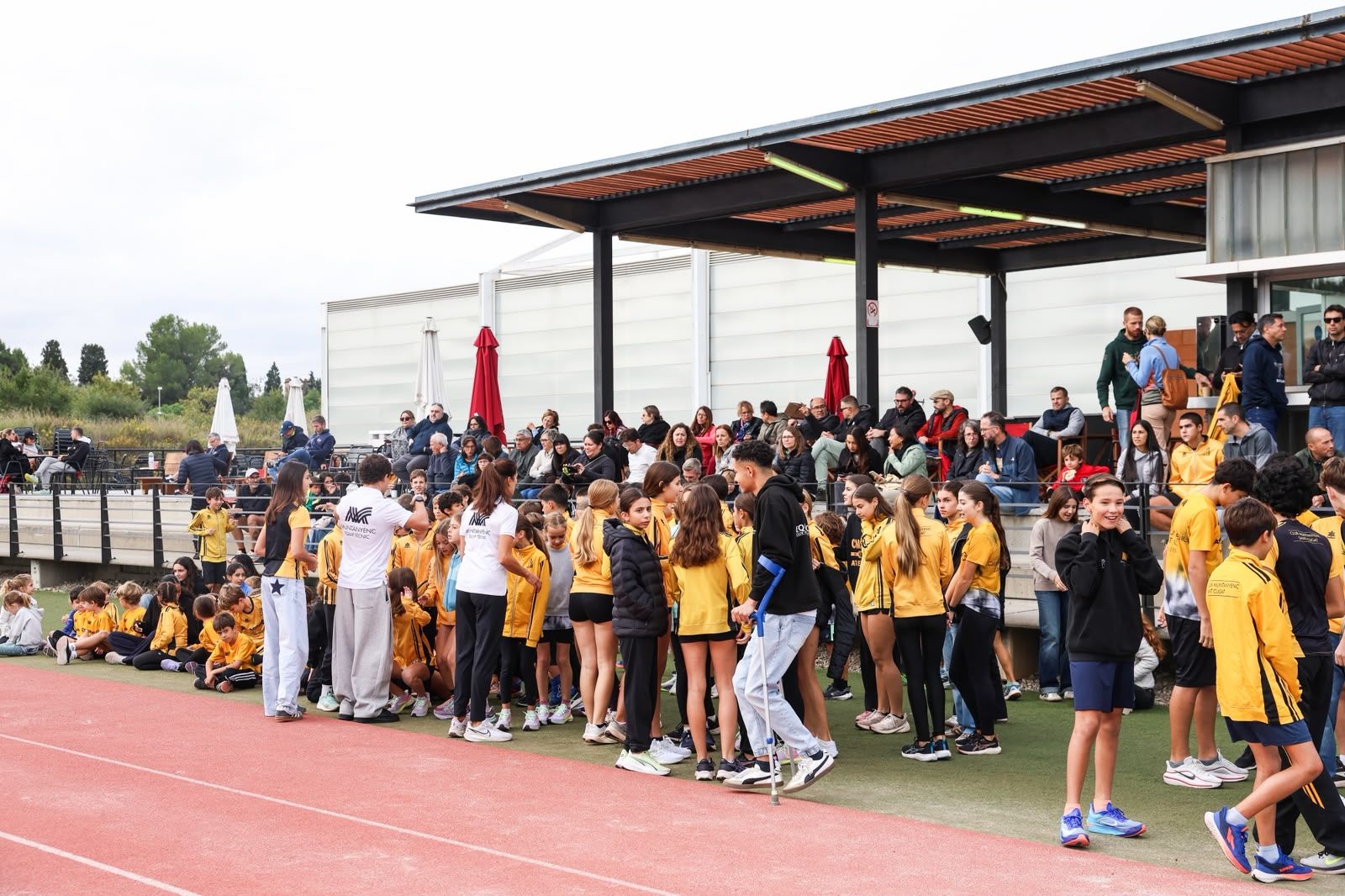 Presentació dels equips de la secció d'atletisme del Club Muntanyenc Sant Cugat 2026/2027. FOTO: Ajuntament