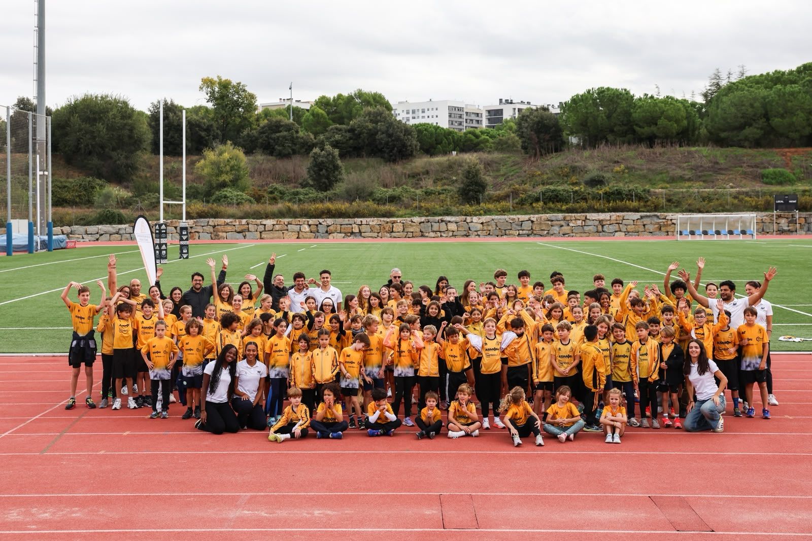 Presentació dels equips de la secció d'atletisme del Club Muntanyenc Sant Cugat 2026/2027. FOTO: Ajuntament