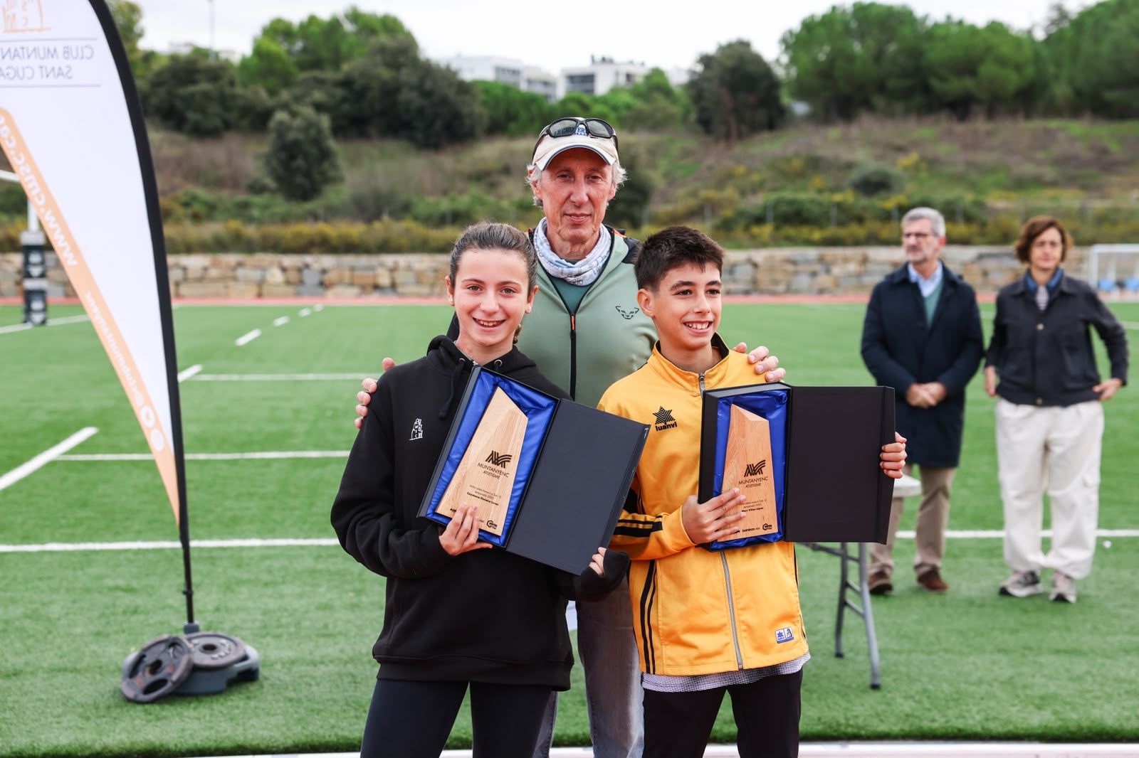 Presentació dels equips de la secció d'atletisme del Club Muntanyenc Sant Cugat 2026/2027. FOTO: Ajuntament