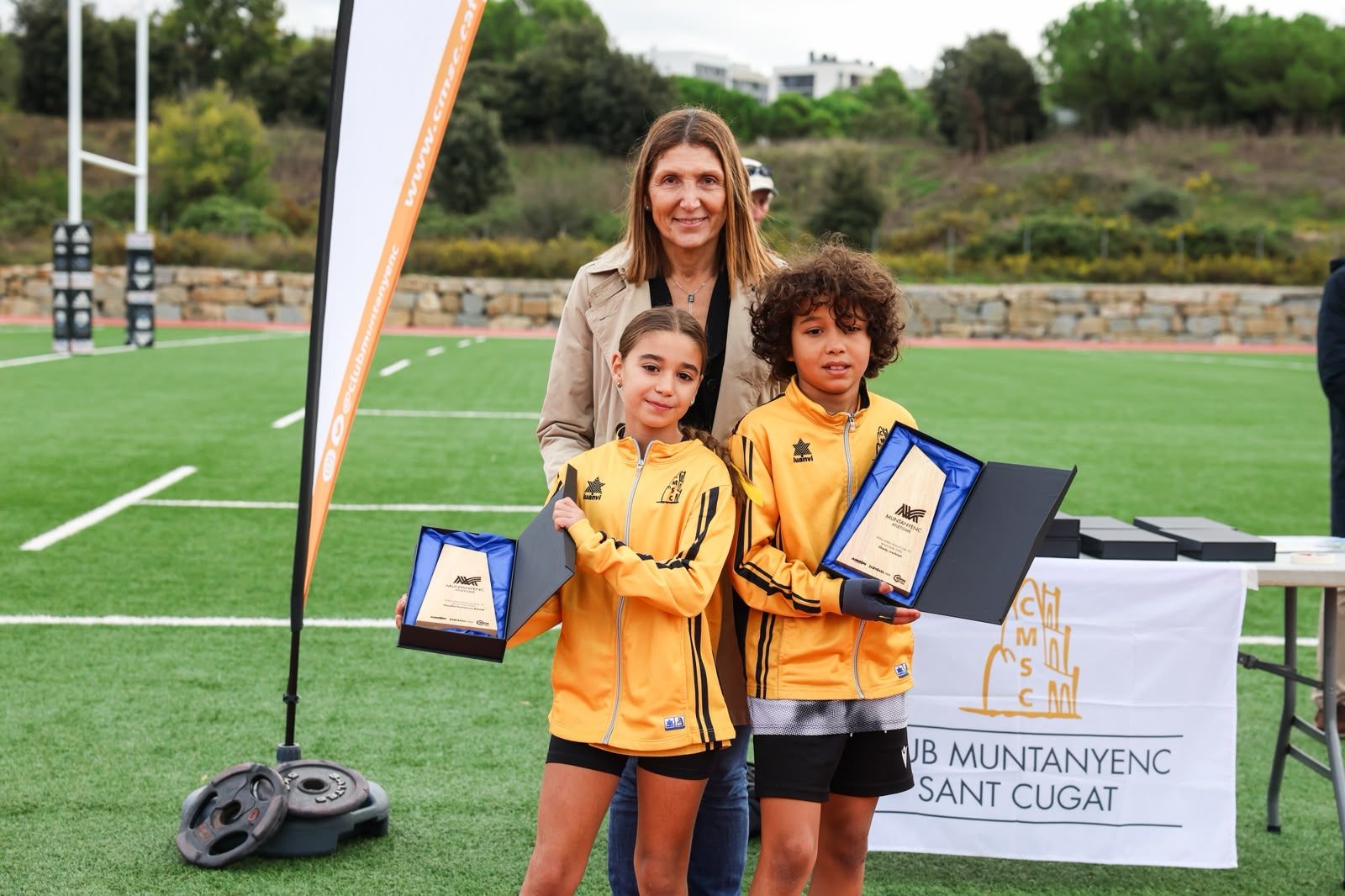 Presentació dels equips de la secció d'atletisme del Club Muntanyenc Sant Cugat 2026/2027. FOTO: Ajuntament