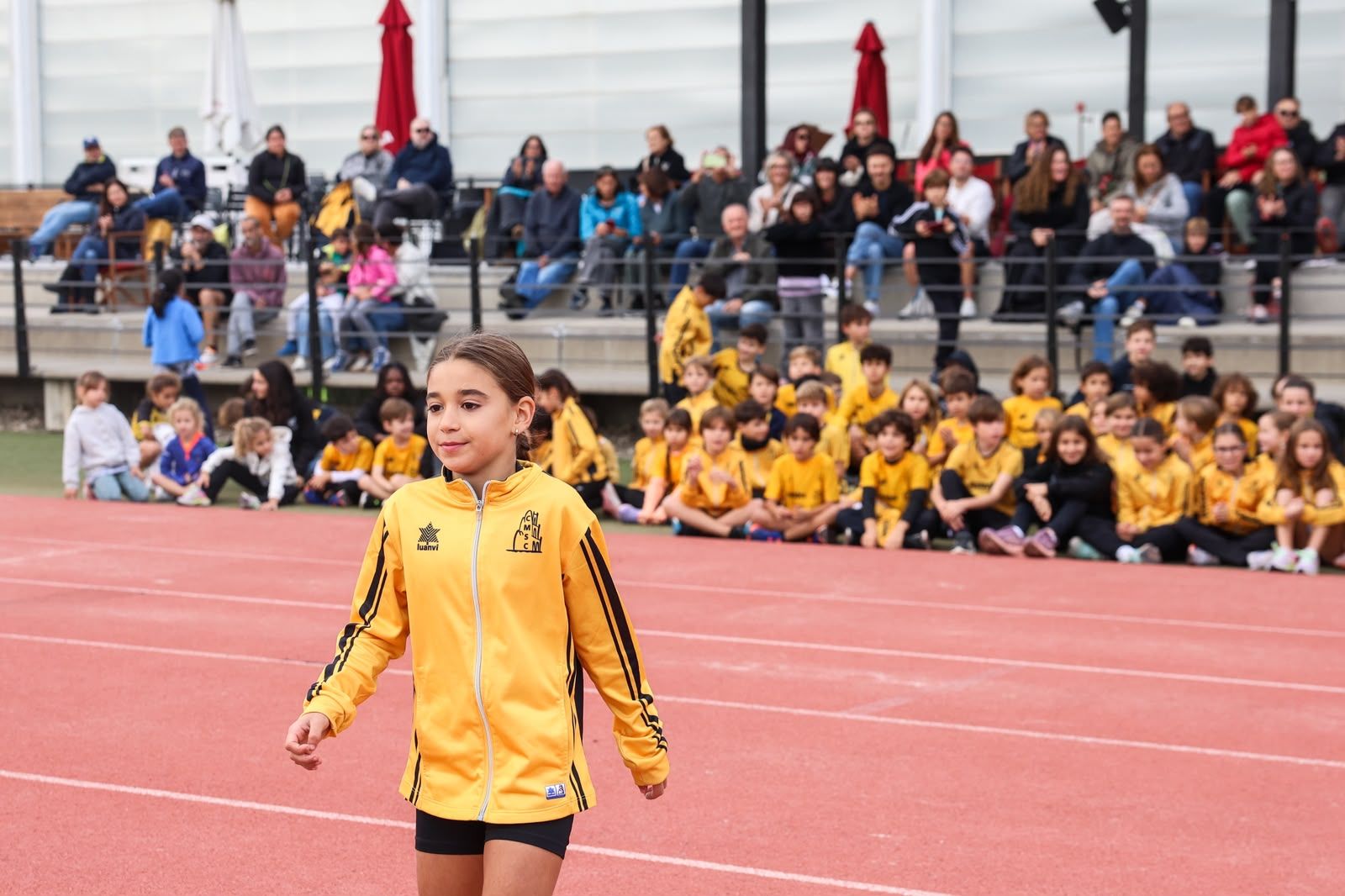 Presentació dels equips de la secció d'atletisme del Club Muntanyenc Sant Cugat 2026/2027. FOTO: Ajuntament