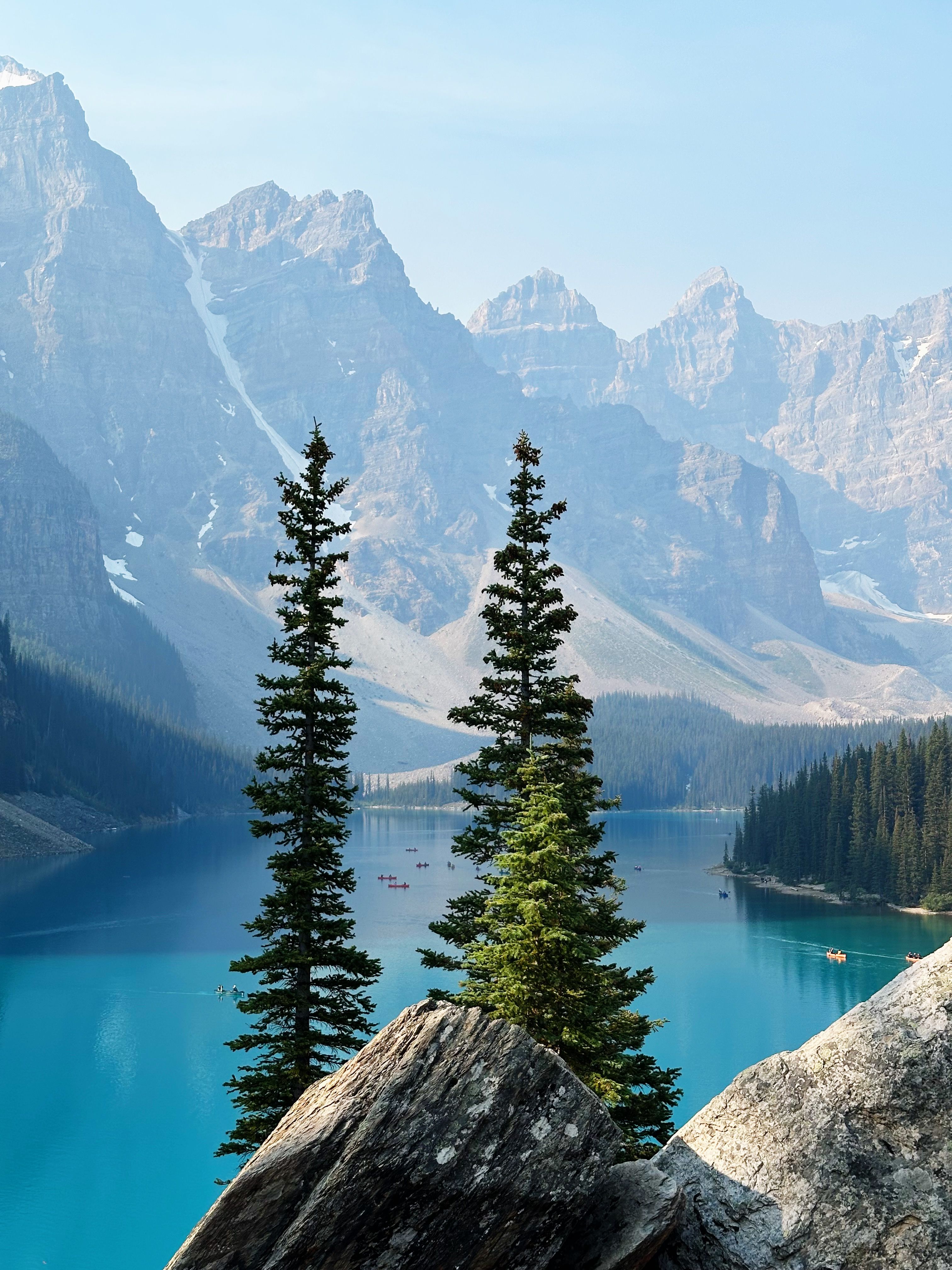 Moraine eclipse · Moraine Lake, Canadà FOTO: Elena Cascant Lopez