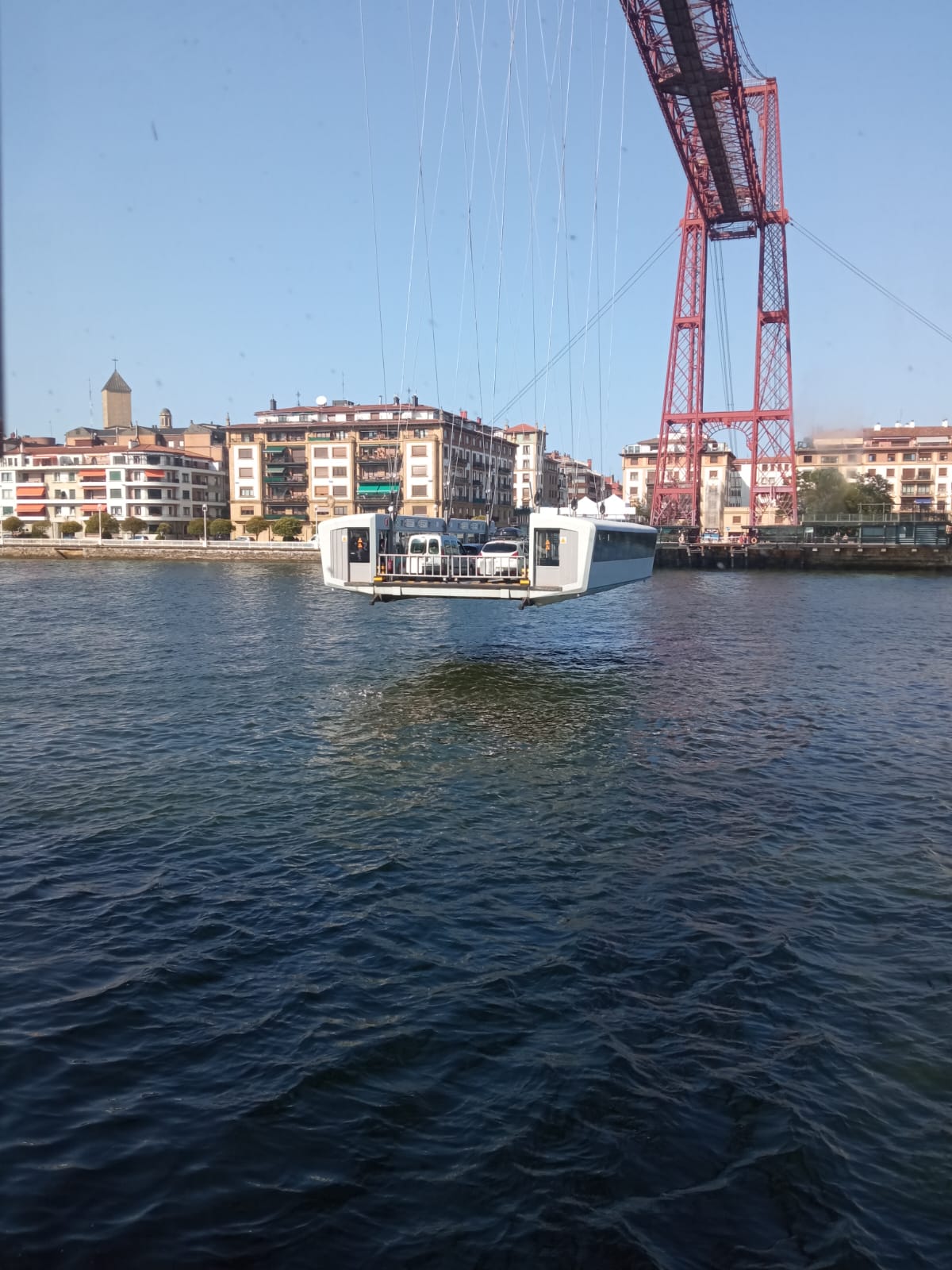 Navegar o volar La màgia dels fils que ens mouen · Portugalete, Pont Biscaia (País Basc) FOTO: Mercè Roselló Campdesuñer