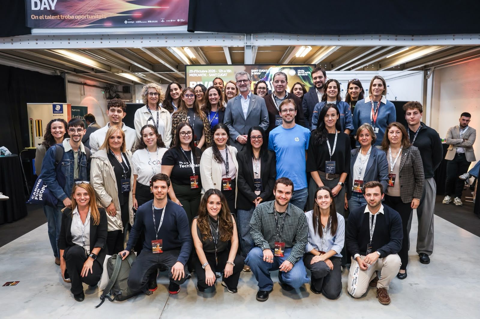 Foto de família amb empreses i talent jove participant al segon BIVA Talent Day, a Sant Cugat. FOTO: Ajuntament