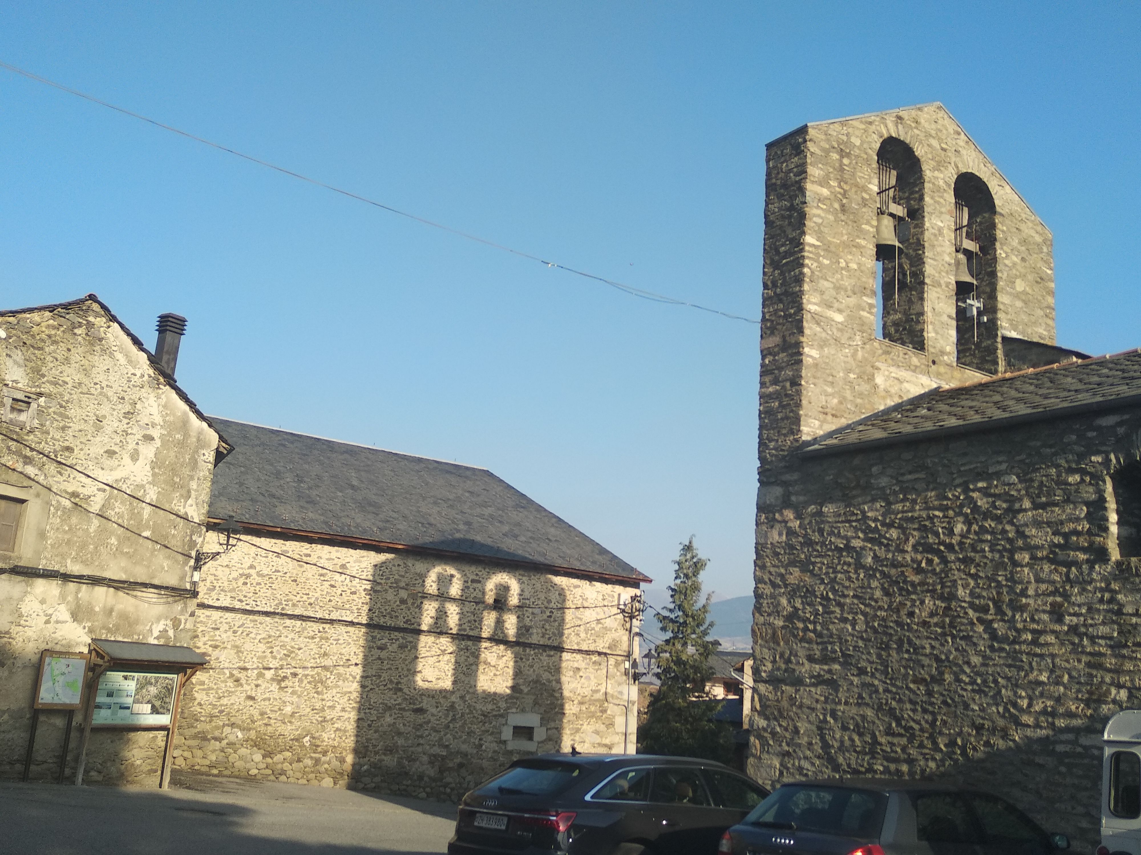 PIC I REPIC DE CAMPANES · QUEIXANS ( La Cerdanya) FOTO: Anna Massot i Riera